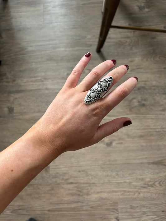 Silver Daisy Long Adjustable Ring