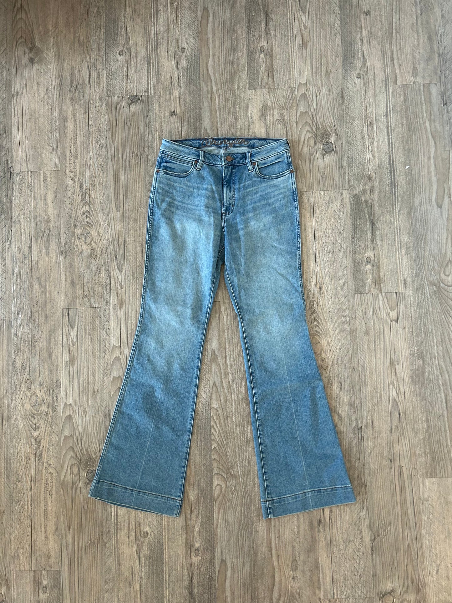 Wrangler Dixie Jeans- Light Wash